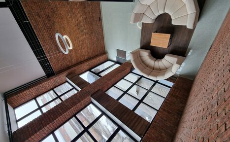 Арендовать PORT 365 Просторный лофт из красного кирпича 