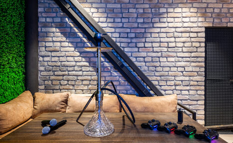 Арендовать VR Home Уютный лаундж-зал с караоке 