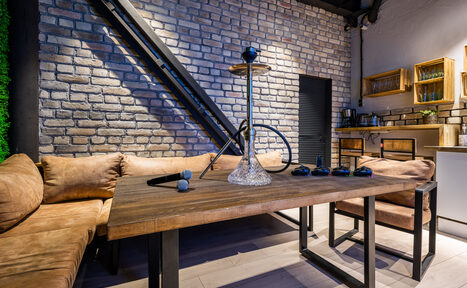 Арендовать VR Home Уютный лаундж-зал с караоке 