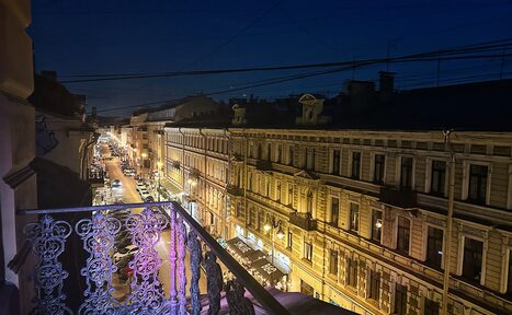 Арендовать Rubin. Зал Disco Party с диско-шаром