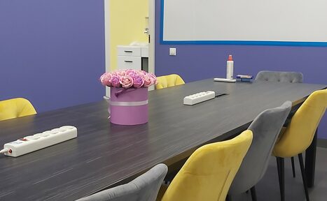 Арендовать Переговорная с маркерной доской