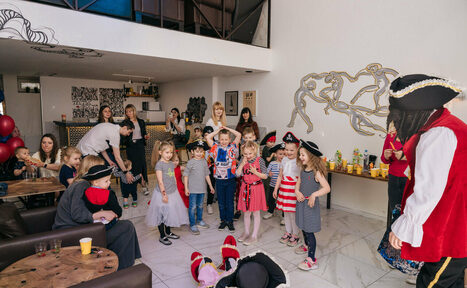 Арендовать Третье место 