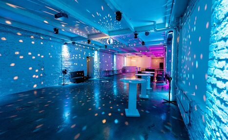 Арендовать Take your Time Loft Многофункциональное пространство 