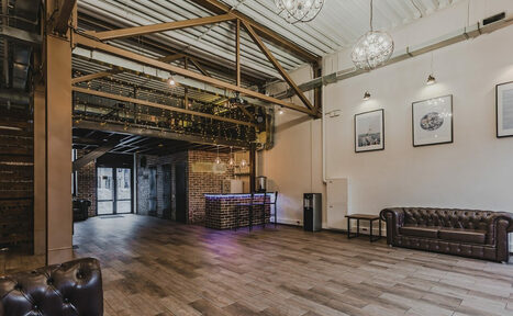 Арендовать Loft Lodge 3. Двухуровневый лофт с двориком