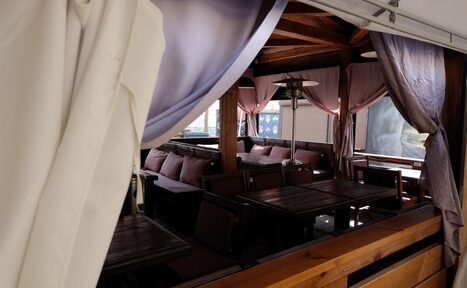 Арендовать Летняя терраса в центре города