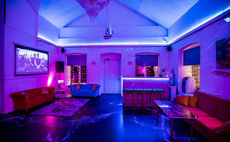 Арендовать Уютный лофт с отдельным входом и внутренним двором с барбекю