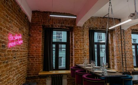 Арендовать Диско-лофт с фотозоной и выходом на залив