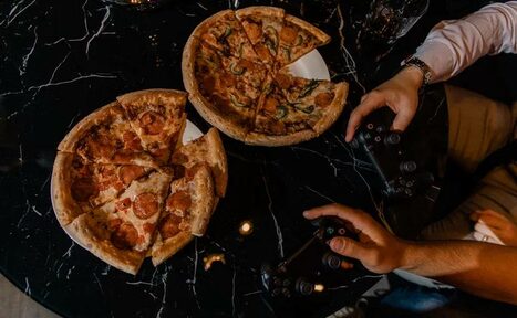 Арендовать Стильная лаундж комната с приставкой