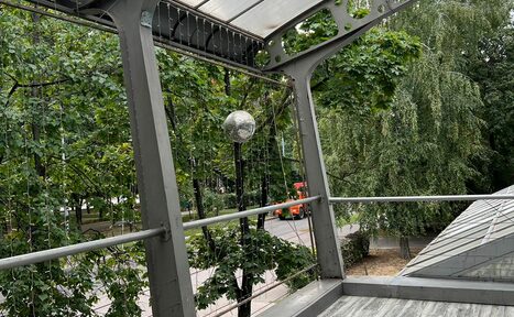 Арендовать Парус. Банкетный зал с выходом на крышу 