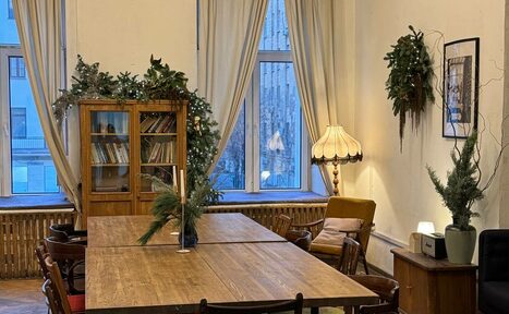 Арендовать Уютное пространство с большими окнами 