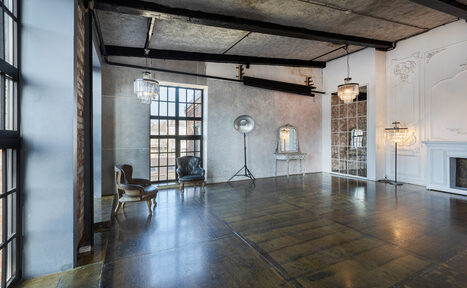 Арендовать R2Photos Лофт с панорамными окнами