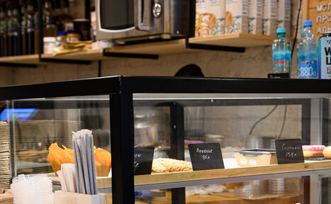 Арендовать Б. 23 Светлое кафе под закрытие 