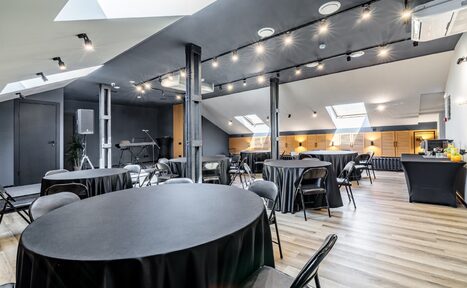 Арендовать Prosvet Hall. Лофт со стильным интерьером