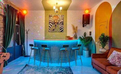 Арендовать Лофт Май. Зал Оливковый 