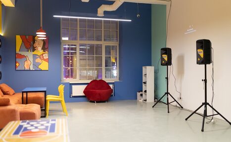 Арендовать Wow Place Loft. Mr. Pop (Вау Плейс Лофт. Мистер Поп)
