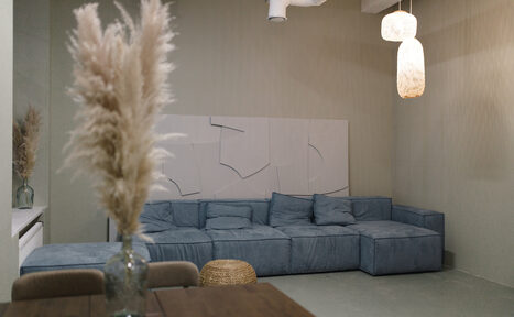 Арендовать Wow Place Loft. Mr.Boho (Вау Плэйс Лофт. Мистер Бохо). Светлый лаунж-зал