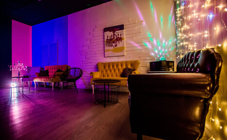 Арендовать Лофти. Lofty. Яркий лофт для вечеринок