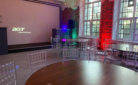 Арендовать Status Loft (Статус Лофт). Лофт со светомузыкой