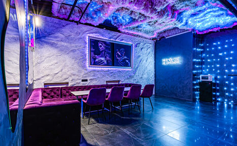 Арендовать Дизайнерский неоновый лофт