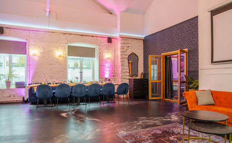 Арендовать Просторный лофт с верандой и внутренним двориком