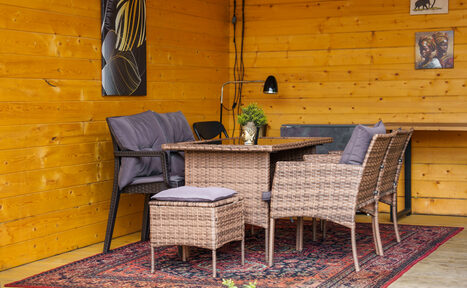 Арендовать Просторный лофт с верандой и внутренним двориком