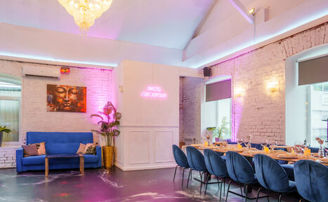 Арендовать Просторный лофт с верандой и внутренним двориком