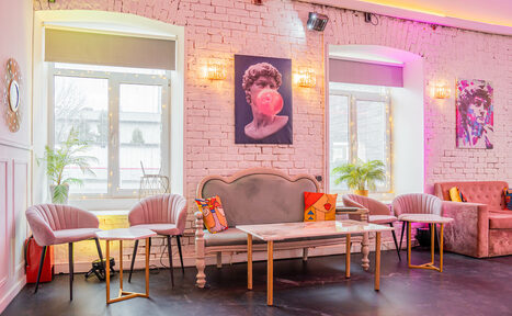 Арендовать Атмосферное пространство с верандой для любых мероприятий