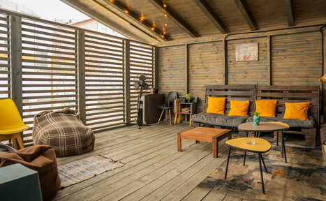 Арендовать Атмосферное пространство с верандой для любых мероприятий