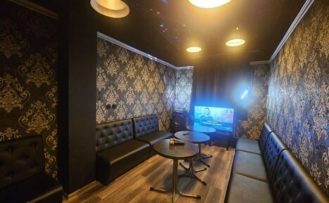 Арендовать Типичный Питер. ВИП лофт -зал