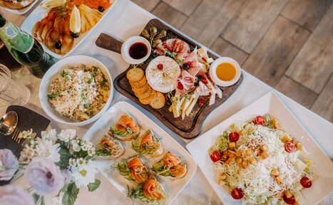 Арендовать Красочный зал при отеле