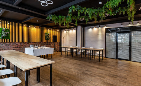 Арендовать Красочный зал при отеле