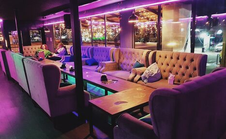 Арендовать Атмосферное пространство с верандой и мангалом в Отрадном