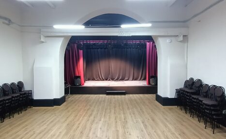 Арендовать Светлое театральное пространство