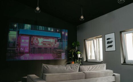 Арендовать One (ван). Лофт мансарда с террасой
