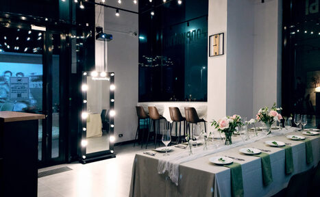 Арендовать Стильный лофт с панорамными окнами