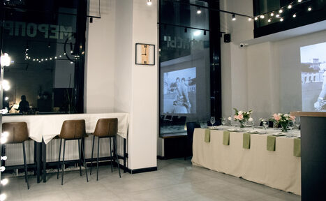 Арендовать Стильный лофт с панорамными окнами