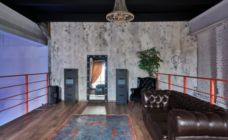 Арендовать Двухуровневый лофт из белого кирпича