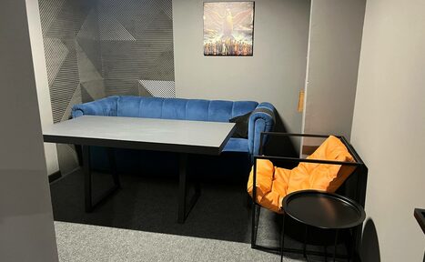 Арендовать Небольшая комната на 6 человек