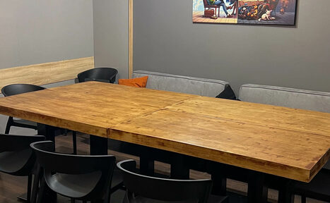 Арендовать Светлая комната на 12 человек