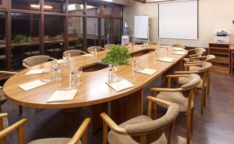 Арендовать Зал для переговоров