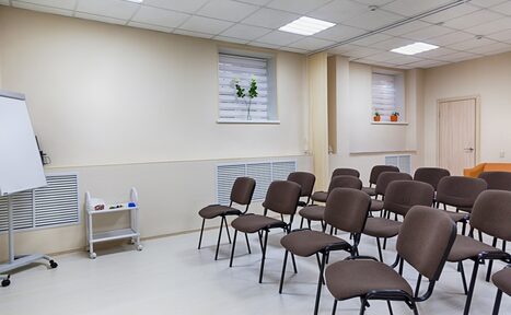 Арендовать Бежевый тренинг зал