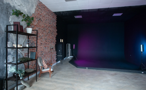 Арендовать Зал Темный в фотостудии Культ