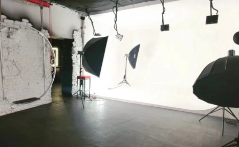 Арендовать Зал Основной в фотостудии Состав