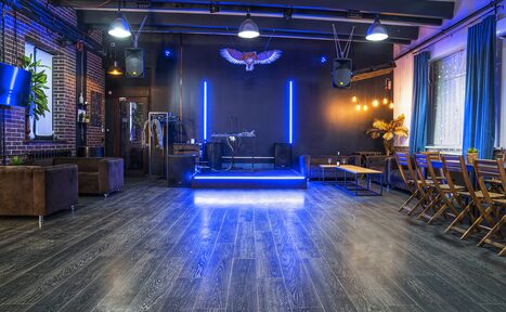 Арендовать Просторный лофт с грилем и верандой