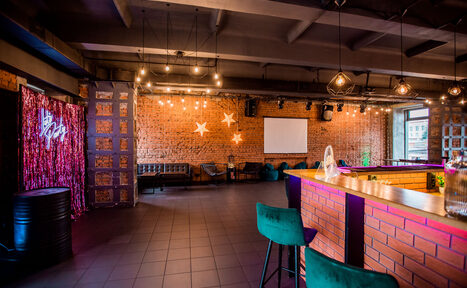 Арендовать Атмосферное лофт-пространство с выходом на веранду