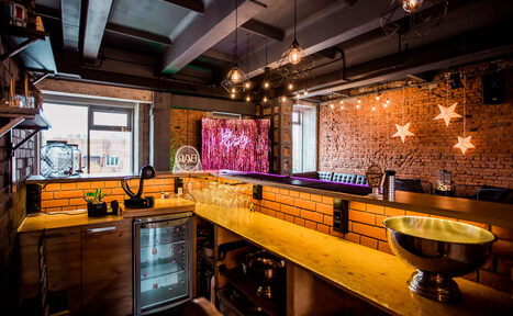 Арендовать Атмосферное лофт-пространство с выходом на веранду