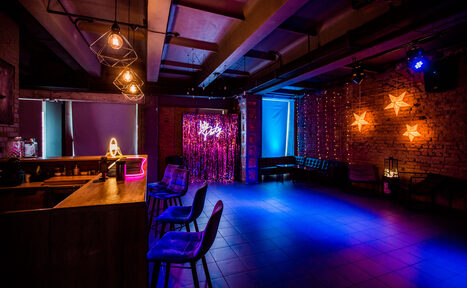 Арендовать Атмосферное лофт-пространство с выходом на веранду