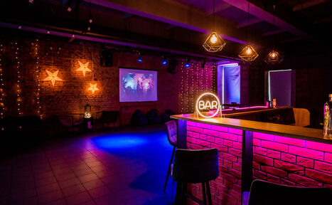 Арендовать Атмосферное лофт-пространство с выходом на веранду