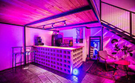 Арендовать Дизайнерское двухуровневое пространство