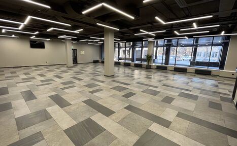 Арендовать Пространство с большими окнами для ваших мероприятий